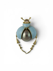 Contemporary 18ct. Yellow gold Diamond set, South Sea Pearl and champlevé enamel beetle pendant.
By Gray Reid Gallery.