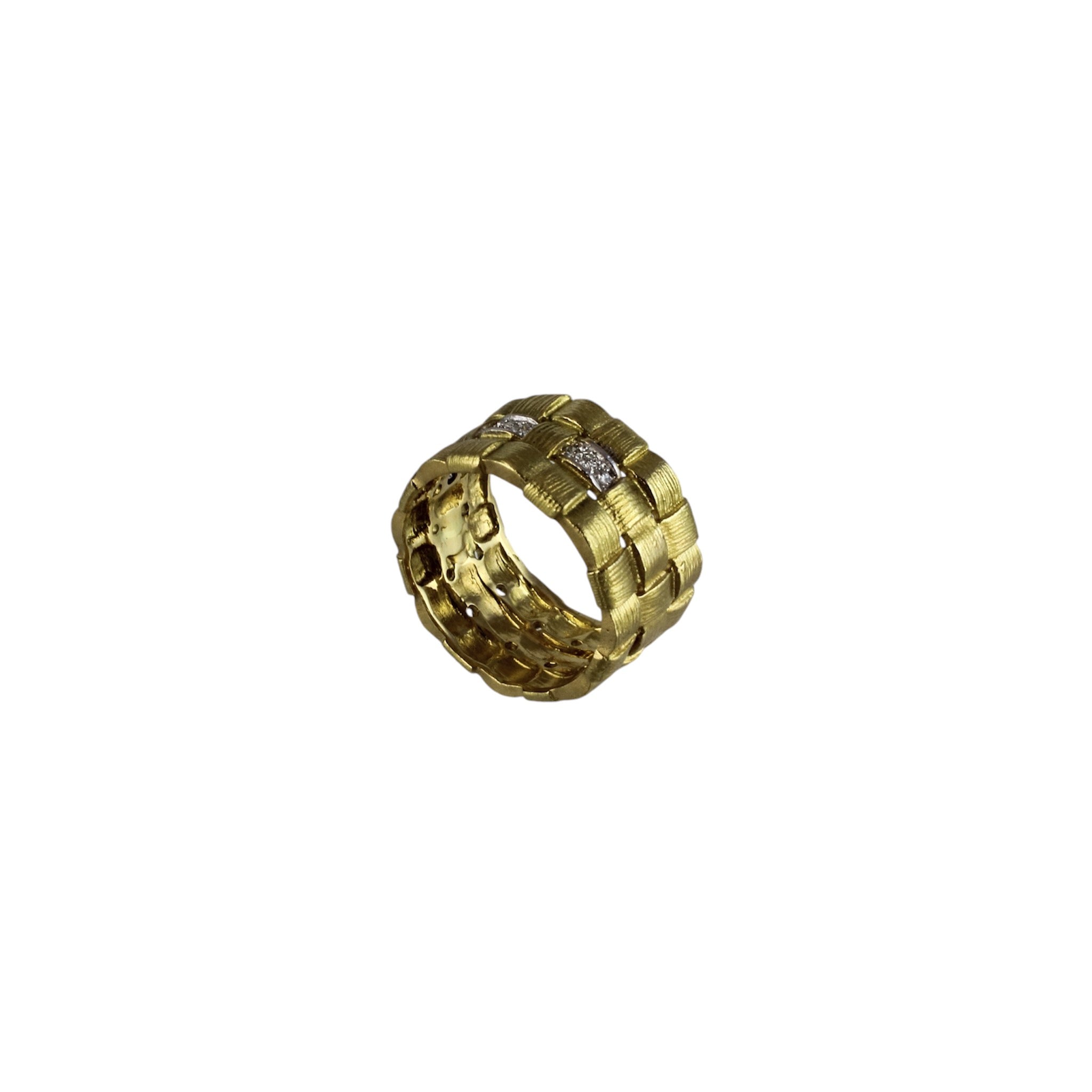 18ct yellow gold ring, basket weave set with diamonds | engagement ring, custom engagement ring, independent Melbourne jeweller, engagement ring Melbourne. 