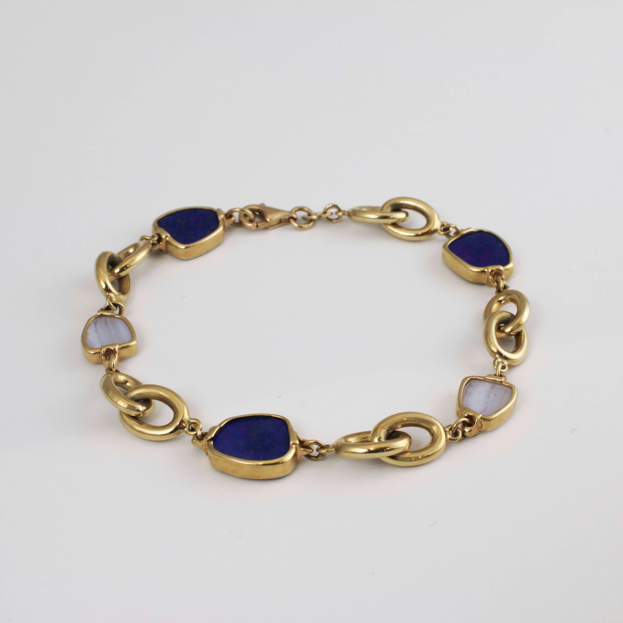 18ct lapis and agate bracelet | contemporary fine jewellery